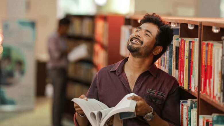 LYCA PRODUCTIONS சுபாஸ்கரன் மற்றும் SIVAKARTHIKEYAN PRODUCTIONS இணைந்து வழங்கும், அனிருத் ரவிசந்தர் இசையில்,நடிகர் சிவகார்த்திகேயனின் “டான்” திரைப்பட பாடல்கள் ரசிகர்களிடம் பெரும் வரவேற்பை பெற்று வருகிறது !