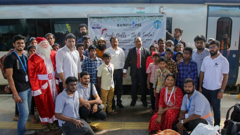 ஏழை எளிய மாணவர்களுடன் ‘ஜிங்கிள் பெல்ஸ்’ கிறிஸ்துமஸ் கொண்டாட்டம் – ரெய்ன்ட்ராப்ஸ் சமூக அமைப்பு ஏற்பாடு