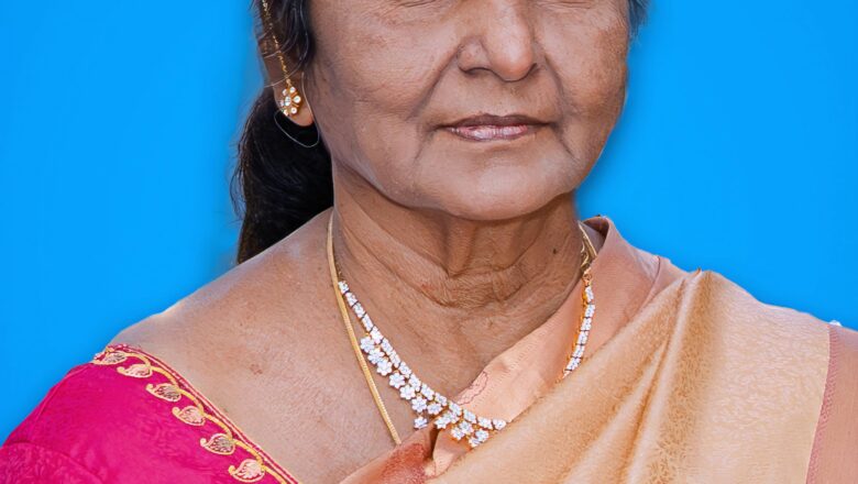 வண்ணாரபேட்டை பிரபல 5 ரூபாய் மருத்துவர் டாக்டர் S ஜெயச்சந்திரன் அவர்களின் துணைவியார் பிரபல மகப்பேறு மருத்துவர் C வேணி அவர்கள் இயற்கை எய்தினார்.