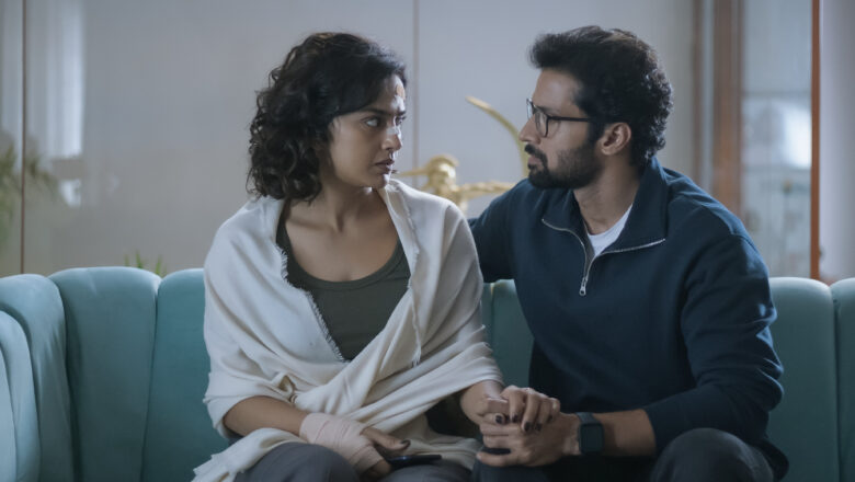 நெட்ஃபிலிக்ஸ் ஒரிஜினல் தமிழ் சீரிஸ் ‘தி கேம்: யூ நெவர் பிளே அலோன்’ காதல், பொய் மற்றும் டிஜிட்டல் உலகம் ஆகிய மூன்றின் ஐந்து அடுக்குகளை ஆராய்கிறது!