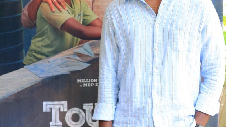 *Letterboxd வரலாற்றில் இடம்பிடித்த ஒரே இந்திய அறிமுக இயக்குநர் அபிஷன் ஜீவிந்த் – ‘டூரிஸ்ட் ஃபேமிலி’க்கு சர்வதேச பாராட்டு !!*