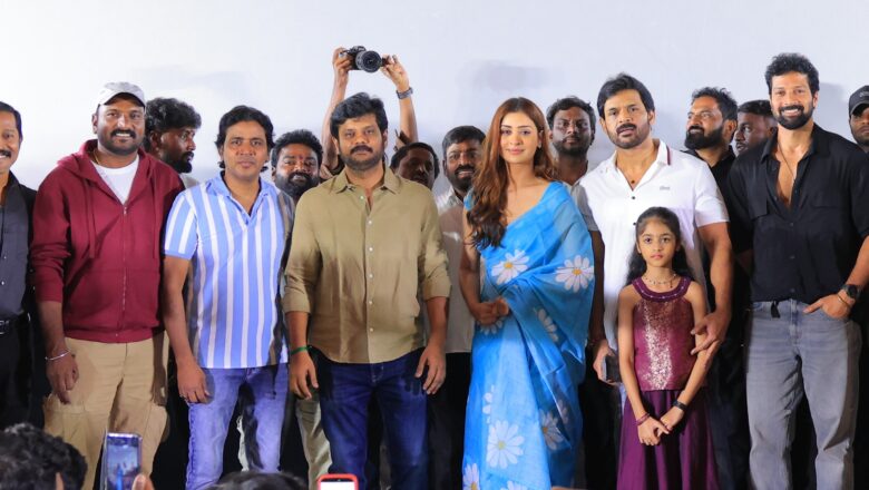 ‘லீடர்’ படத்தின் டீசர் வெளியீட்டு கொண்டாட்டம்: லெஜெண்ட் சரவணனின் அதிரடி நடிப்புக்கு ஆரவார வரவேற்பு
