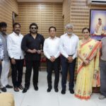 சென்னையில் ஜாய் ஆலுக்காஸ் தொடங்கி 18 வருடங்கள் முடிவடைந்த ஆண்டு மற்றும் ஜாய் ஆலுக்காஸ் அறக்கட்டளை நடத்திய  நிகழ்வில் 50 குடும்பங்களுக்கு வீடுகளை ஜாய் ஆலுக்காஸ் சேர்மன் வழங்கினார்