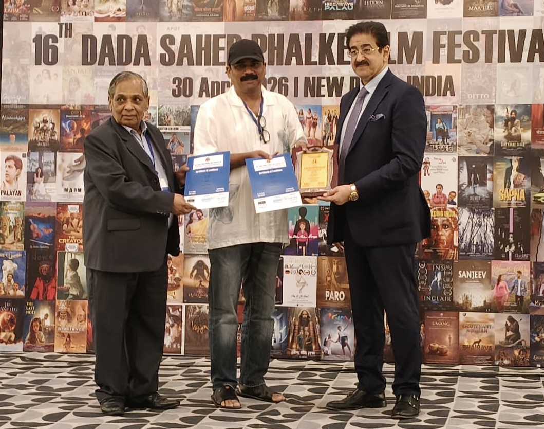கருணாஸ், நிமிஷா சஜயன் நடிப்பில் உருவாகியுள்ள ‘என்ன விலை’ திரைப்படம், வெளியீட்டிற்கு முன்பே தாதாசாகேப் பால்கே சர்வதேச திரைப்பட விழாவில் சிறந்த திரைக்கதைக்கான விருது வென்றுள்ளது!*