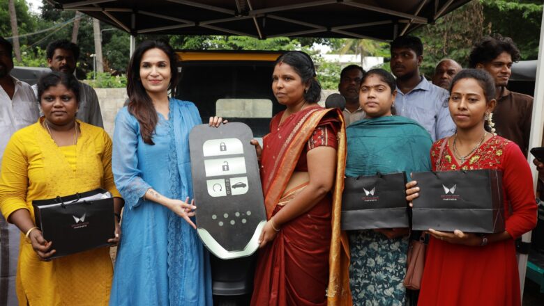*நாகர்கோவிலில் சமூக நலத்திட்ட உதவிகளை வழங்கினார் சௌந்தர்யா ரஜினிகாந்த்*