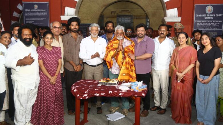 பிரபல கேமராமேனும் தயாரிப்பாளருமான ரவியாதவ் பிறந்த நாளை கேக் வெட்டி கொண்டாடிய “ரஞ்சன்” படக்குழு.