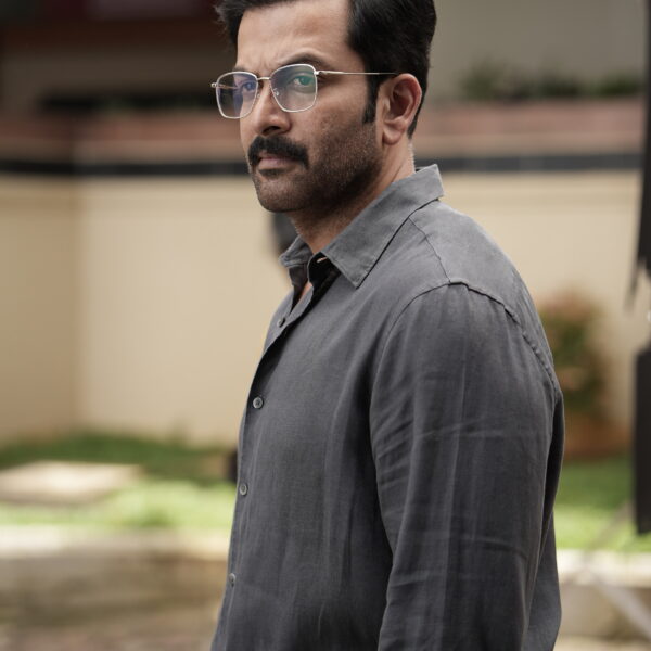 ‘ஐ , நோபடி’ (I,Nobody).-திரை விமர்சனம்