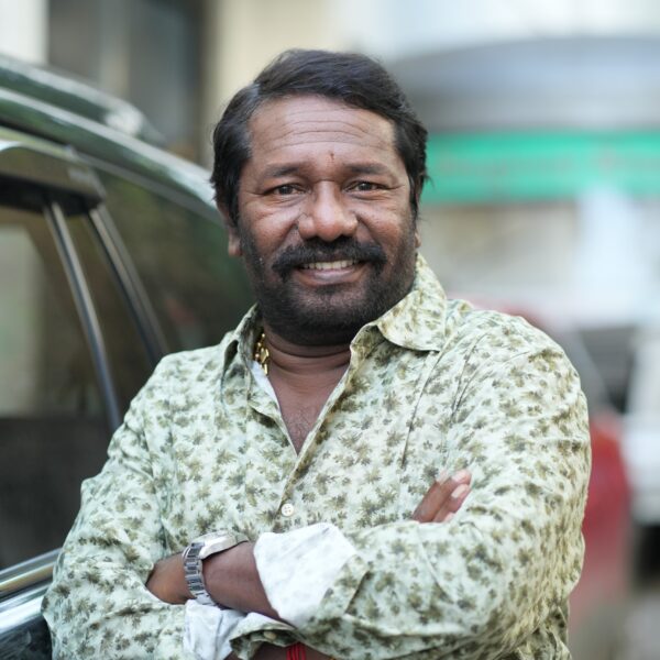 திரையுலகில் 25 ஆண்டுகள்… கருணாஸுக்கு ஸ்பெஷல் மைல்கல்லாகும் ‘என்ன விலை’!