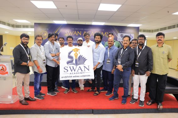 ஸ்வேன் அகாடமி லோகோவை இயக்குநர் லோகேஷ் கனகராஜ் வெளியிட்டார்