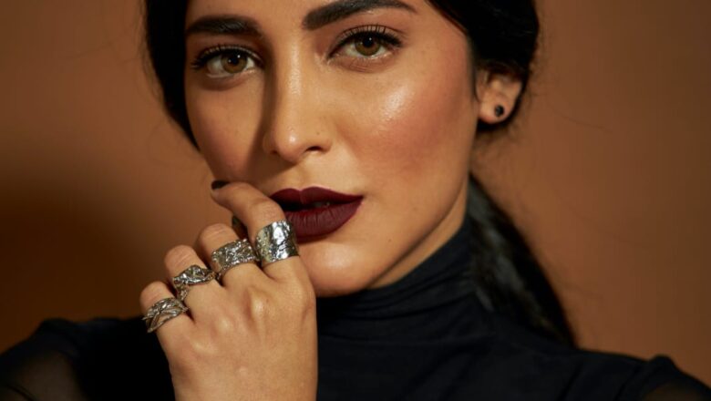 ரசிகர்களுடன் நேரலை நிகழ்வுகளில்  பங்கேற்கும்   ஸ்ருதி ஹாசன்