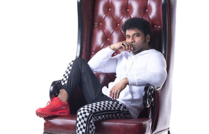 ‘ஶ்ரீவல்லி’ வெற்றி பாடலின் பின்னால் இருக்கும் உண்மையான நாயகன் – இசையமைப்பாளர் தேவி ஶ்ரீ பிரசாத் !