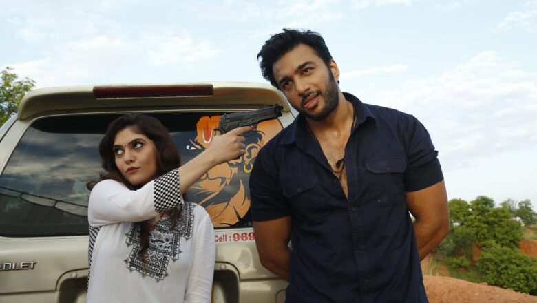 A.வெங்கடேஷ் இயக்கும் ” ரஜினி “படத்தில் ரஜினி ரசிகராக விஜய் சத்யா நடிக்கிறார்.