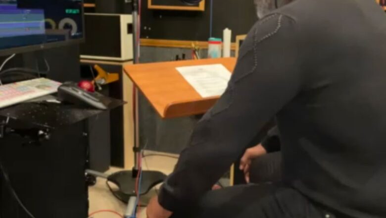 பிரபல குத்து சண்டை வீரர் மைக் டைசன், விஜய் தேவரகொண்டா, பூரி ஜெகன்நாத், கரண் ஜோகர், சார்மி கவுர், அவர்களின் பன்மொழி இந்திய திரைப்படமான LIGER ( saala Crossbreed ) படத்தின் டப்பிங் பணிகளை நிறைவு செய்தார்