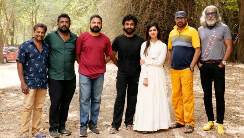 2 MB தயாரிப்பில் ராம்பாலா இயக்கத்தில் சந்திரமௌலி – மீனாக்‌ஷி கோவிந்தராஜன் – ரெபா மோனிகா நடிக்கும் “வந்தான் சுட்டான் ரிப்பிட்டு”