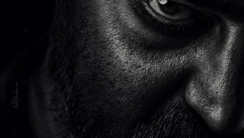 RRR நாயகன் ஜீனியர் என் டி ஆர்,  கேஜிஎப் இயக்குனர் பிரசாந்த் நீல் உடன் கைகோர்க்கும் NTR31 படத்தின் போஸ்டர் வெளியானது !