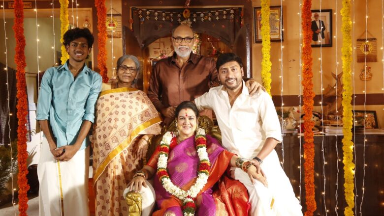 “RJ பாலாஜி புத்திசாலித்தனமிக்க ஒரு தெளிவான திரைப்பட இயக்குநர், அவரது குழுவினரிடமிருந்து சிறந்த உழைப்பை பெற்று விடுவார் ” – நடிகை ஊர்வசி