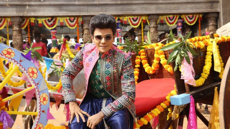 உச்ச நட்சத்திரங்கள் வரிசையில் இணைந்துள்ள லெஜண்ட் சரவணன்