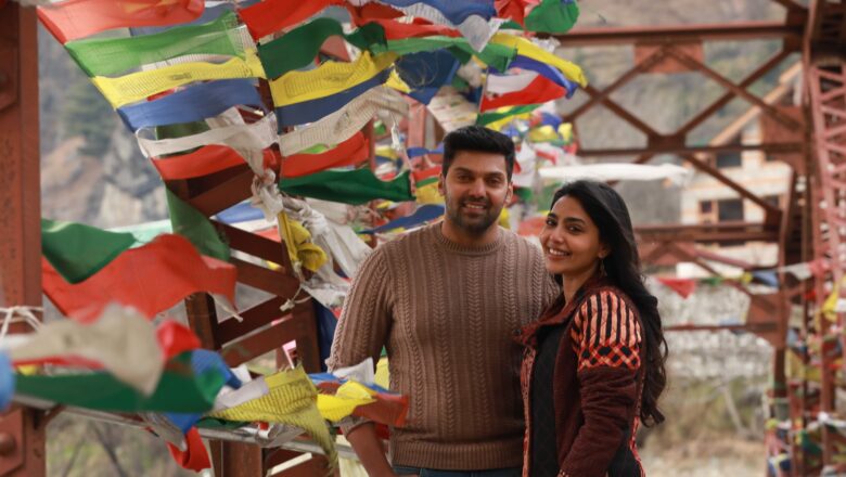 கேப்டன் படத்தில் ஆர்யாவின் மெய் சிலிர்க்க வைக்கும் ஸ்டண்ட் காட்சிகளை  காணமுடியும்