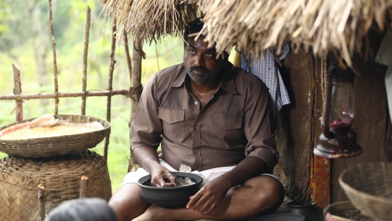 இயக்குநர் வெற்றிமாறனின் “விடுதலை” திரைப்படம் இரண்டு பாகங்களாக தயாராகிறது!!