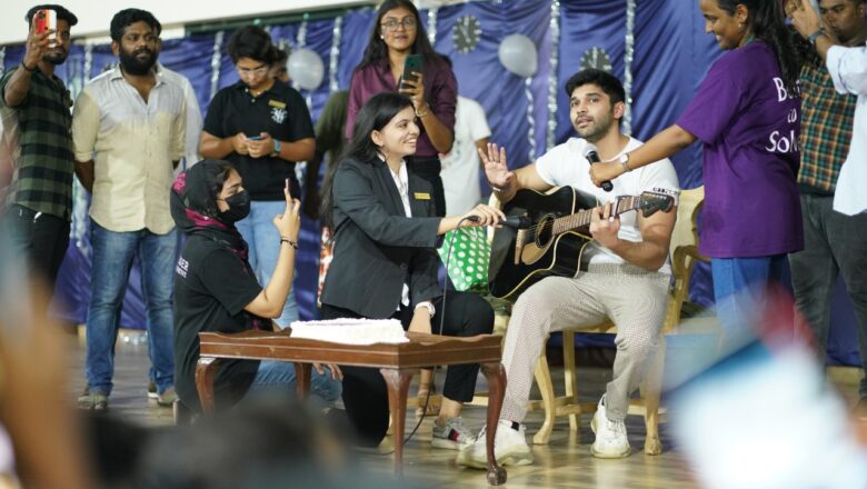 கல்லூரி மாணவிகளுடன் பிறந்த நாளை கொண்டாடிய துருவ் விக்ரம்