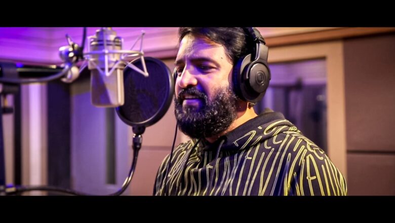 #கிக் படத்திற்காக முதன்முறையாக சொந்தக் குரலில் பாடினார் நடிகர் சந்தானம்.