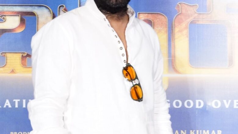 ’’ஆதி புருஷ்’ டீஸர் பார்த்தபோது குழந்தையாக மாறிவிட்டேன்”-பிரபாஸ்