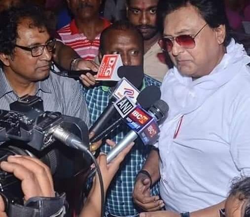 அமிதாப் பச்சனின் பிறந்தநாள் அன்று தனது தமிழ் படத்தை பற்றிய அறிவிப்பை வெளியிட்ட பிரபல பாலிவுட் நடிகர் ஜாவித் கான்