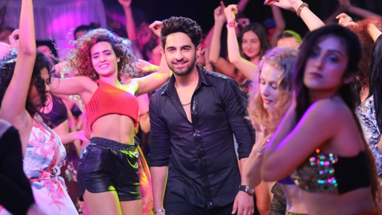 ஜையீத் கான் நடிப்பில் தயாராகி இருக்கும் ‘பனாரஸ்’ படத்தின் தமிழக வெளியீட்டு உரிமையை  சக்தி பிலிம் ஃபேக்டரி பெற்றுள்ளது