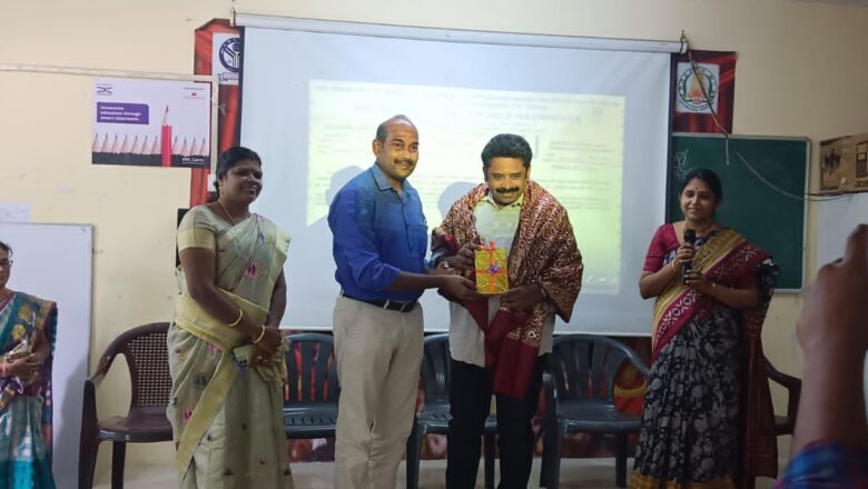 சினிமா வாயிலாக குழந்தைகளை, ஆளுமைத் திறன் மிக்கவர்களாக திகழ வைக்கும்  நிகழ்வுகளுக்கு என் ஆயுட்காலம் முழுவதும் தமிழக அரசு மற்றும் பள்ளிக் கல்வித் துறையுடன் இணைந்து பணியாற்றுவேன் -சீனு ராமசாமி