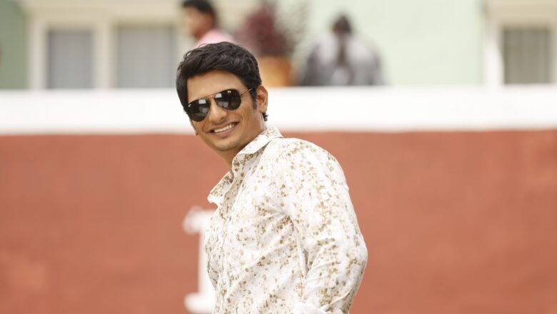 ‘வரலாறு முக்கியம்’- விமர்சனம்