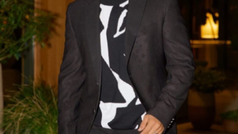 பிரத்யேக ஸ்டைலில் ஆடை அணிந்ததற்காக பாராட்டுகளை குவிக்கும் ராம் சரண்