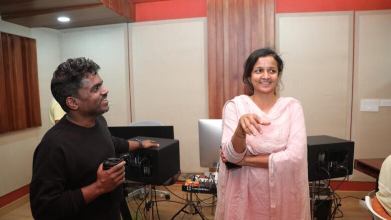 இசைஞானி இளையராஜா இசையில் கிருத்திகா உதயநிதி இயக்கத்தில், “யார் இந்த பேய்கள்” வீடியோ – குழந்தைகள் மீதான பாலியல் வன்முறை விழிப்புணர்வு ஆல்பம் பாடல் !!!