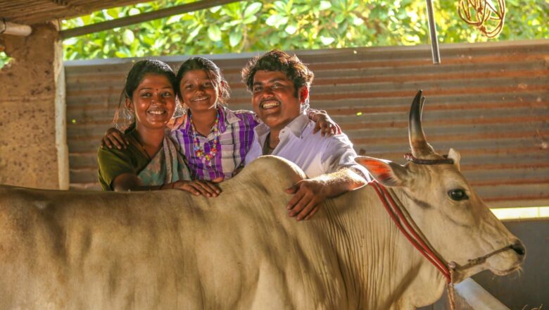 சர்ச்சையாகும் “உருட்டு” “உருட்டு” பாடல்