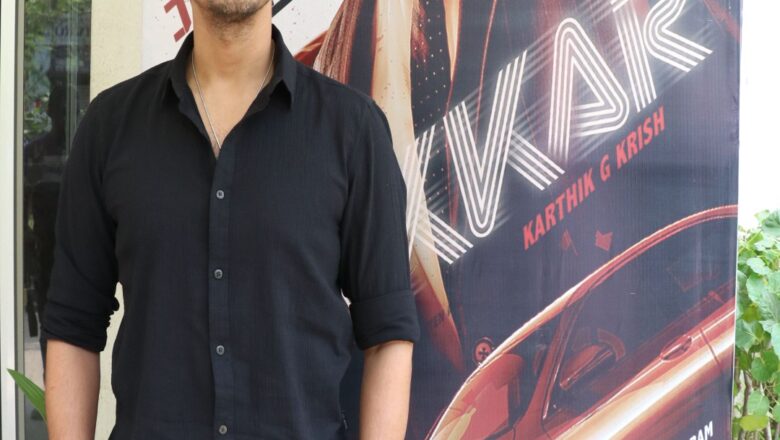 நடிகர் சித்தார்த் நடித்துள்ள ‘டக்கர்’ படம் ஜூன் 9, 2023 அன்று தமிழ் மற்றும் தெலுங்கில் ஒரே நேரத்தில் உலகம் முழுவதும் திரையரங்குகளில் வெளியாகிறது.