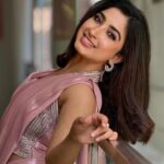 SIIMA விருது விழாவில் நம்பிக்கை நட்சத்திரமாக மகுடம் சூடியுள்ளார் நடிகை சான்யா ஐயர்!