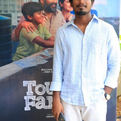 *Letterboxd வரலாற்றில் இடம்பிடித்த ஒரே இந்திய அறிமுக இயக்குநர் அபிஷன் ஜீவிந்த் – ‘டூரிஸ்ட் ஃபேமிலி’க்கு சர்வதேச பாராட்டு !!*