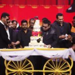 *“மூன்வாக்” படக்குழுவுடன் ஏ.ஆர்.ரஹ்மான் பிறந்தநாள் கொண்டாட்டம் !!*